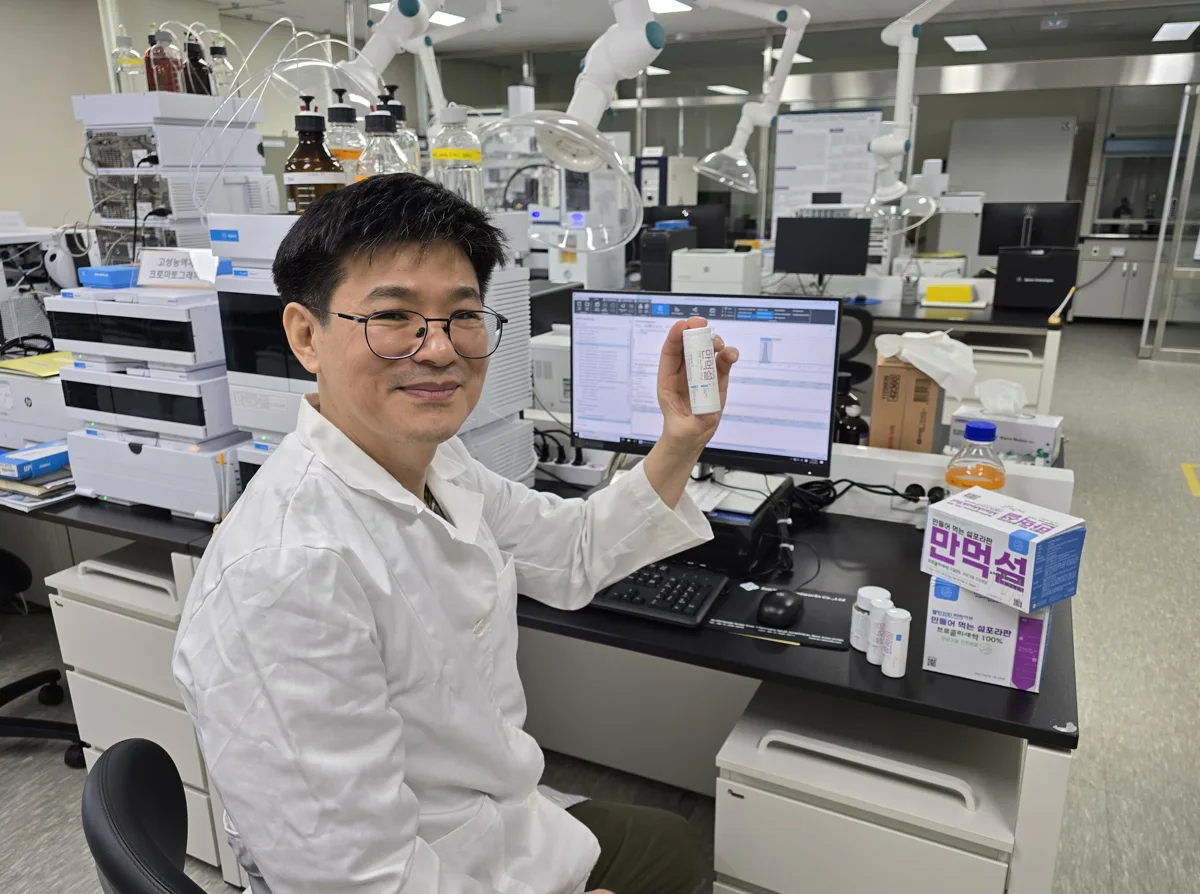 만먹설 제품과 섭취 방법을 소개하는 웰빙200 박현준 대표
